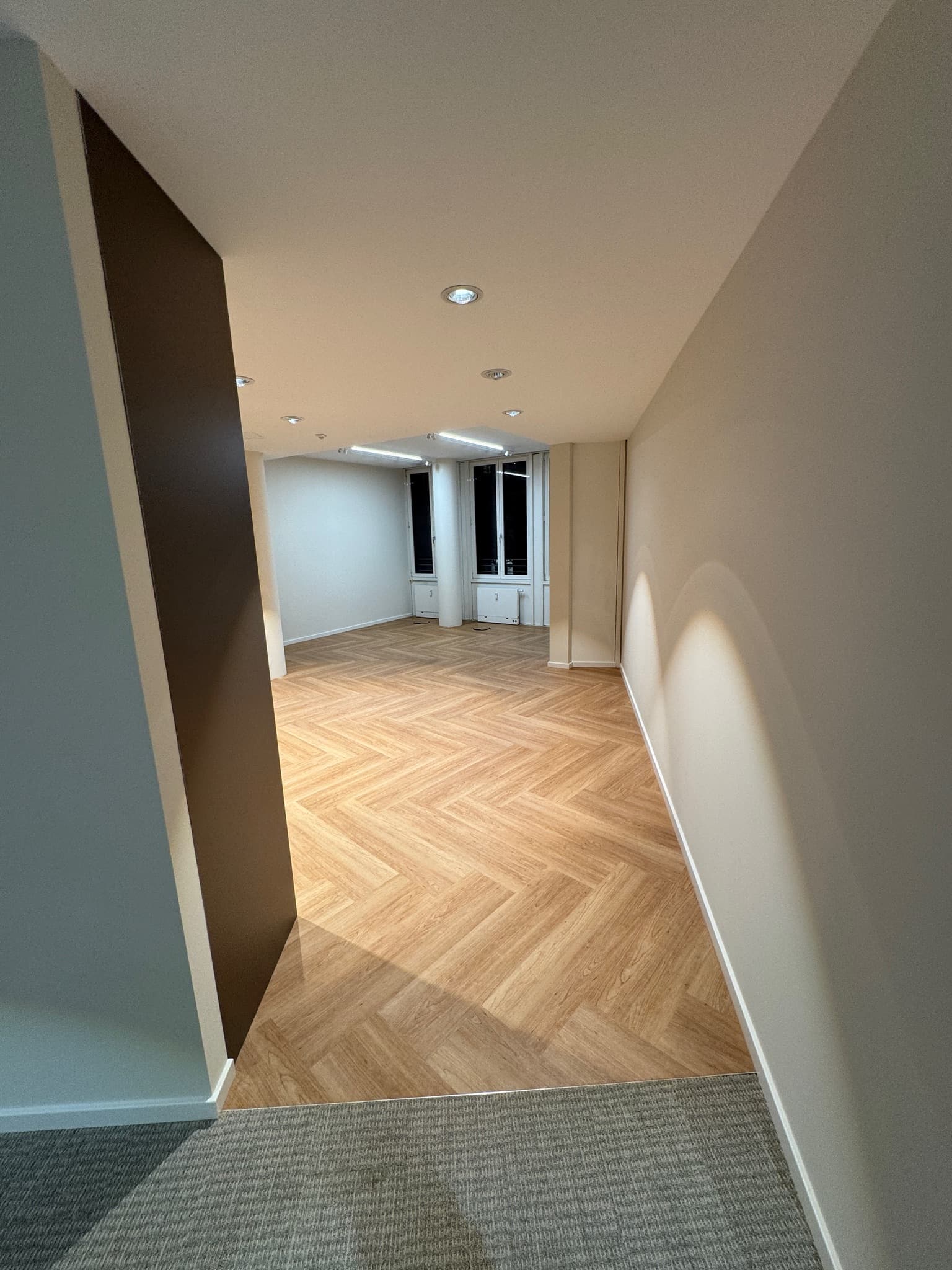 Vinylboden Fischgrätenoptik / Maximilianstr