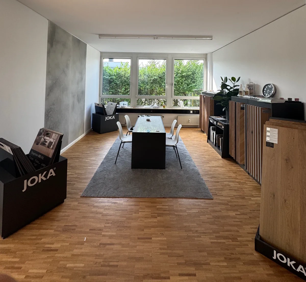 Showroom 3